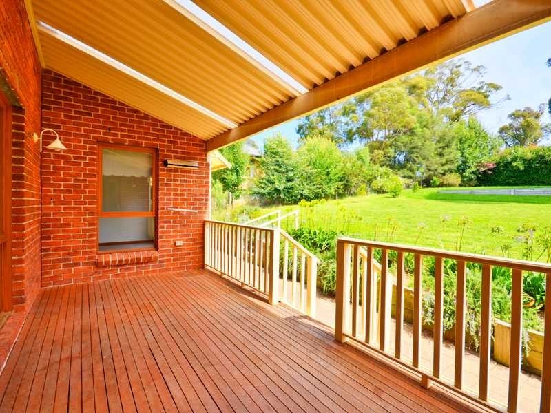 24 Rosemary Cct, Bowral NSW 2576