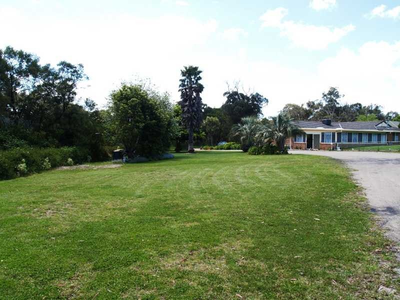 77 Colo St, Welby NSW 2575