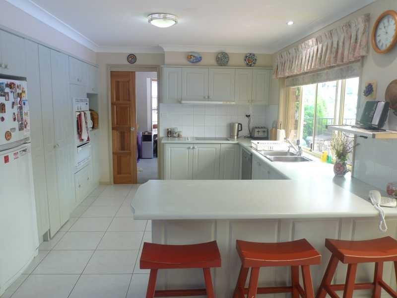 16 Tawmii Place, Castle Hill NSW 2154