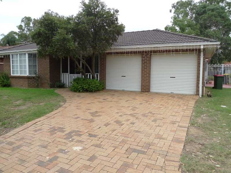 1 Cadman Place, Woodcroft NSW 2767