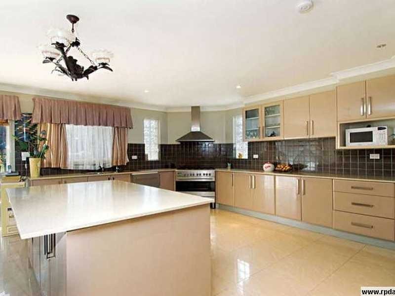 85 Edgewater Drive, Bella Vista NSW 2153