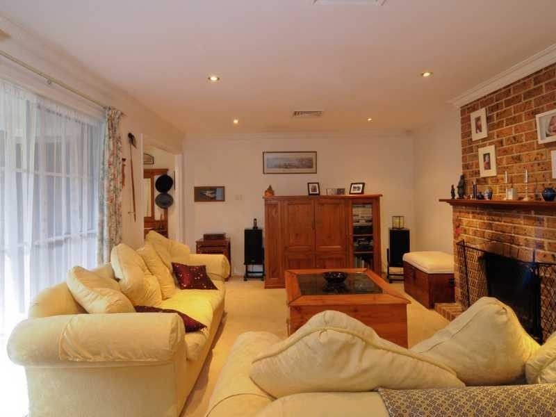 5 Whitehaven Place, Castle Hill NSW 2154