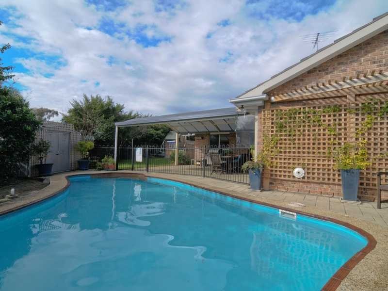 5 Whitehaven Place, Castle Hill NSW 2154