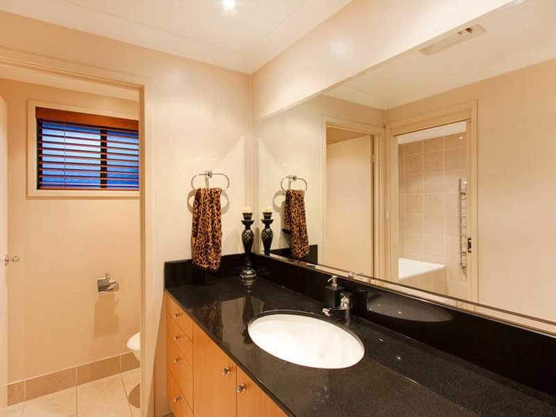 64 Ridgecrop Dr, Castle Hill NSW 2154