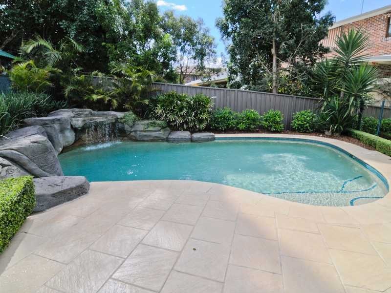 11 Carinda Drive, Glenhaven NSW 2156