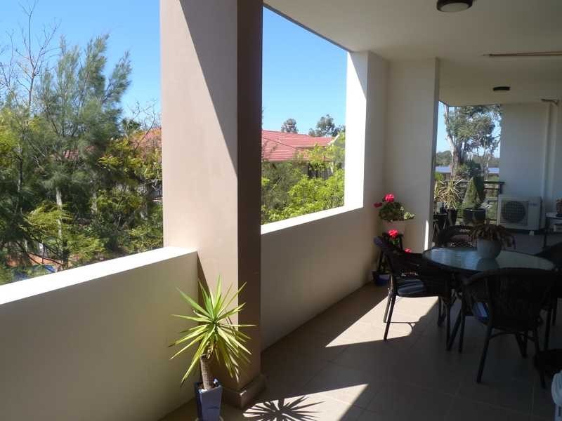 Unit 8/2-4 Purser Street, Castle Hill NSW 2154