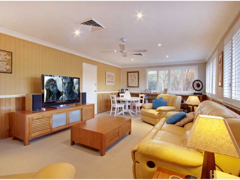 18 Woodchester Close, Castle Hill NSW 2154