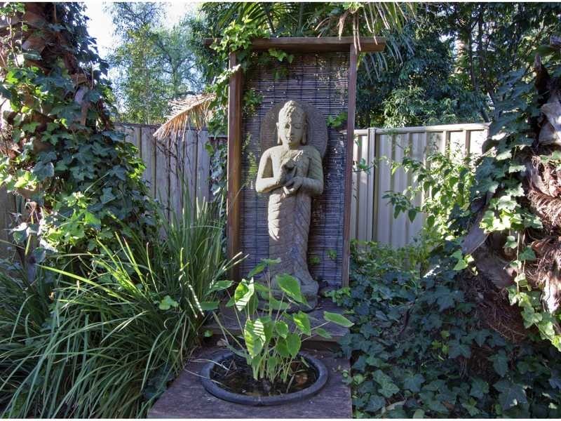 18 Woodchester Close, Castle Hill NSW 2154