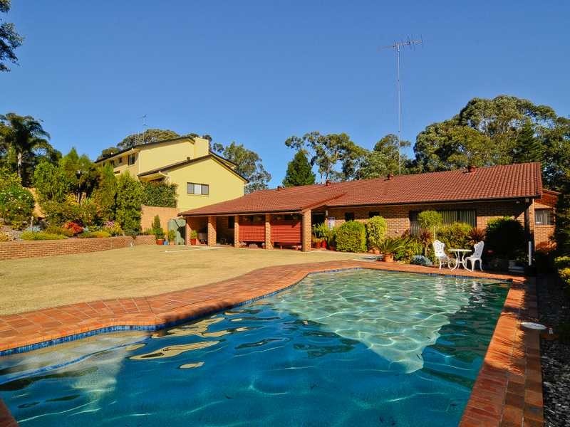 6 Sandhurst Crescent, Glenhaven NSW 2156