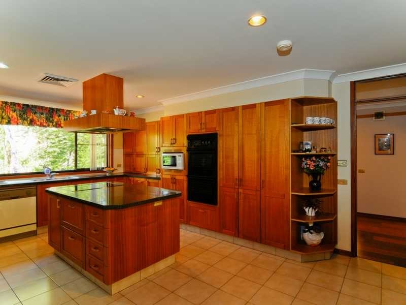 6 Sandhurst Crescent, Glenhaven NSW 2156