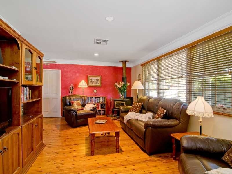 25 Glanmire Road, Baulkham Hills NSW 2153