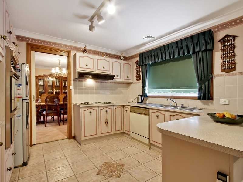 10 Coomalie Ave, Castle Hill NSW 2154