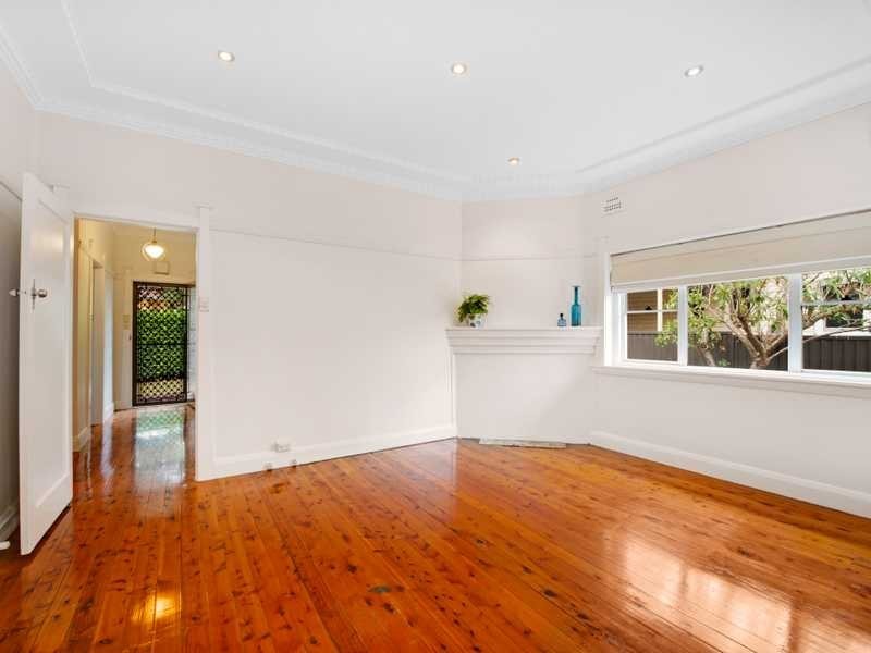 14 Raymond Ave, Northmead NSW 2152