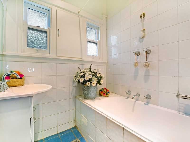 14 Raymond Ave, Northmead NSW 2152