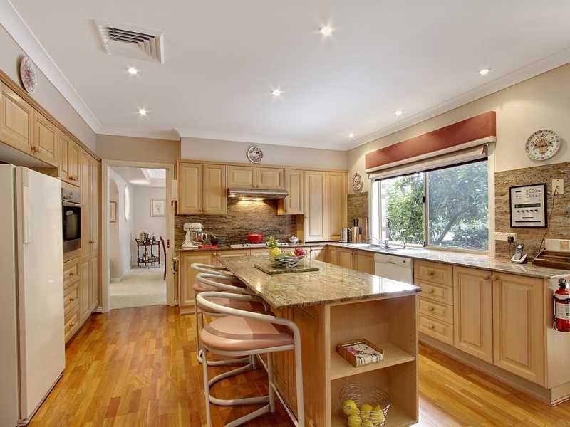 16 Ellerslie Dr, West Pennant Hills NSW 2125