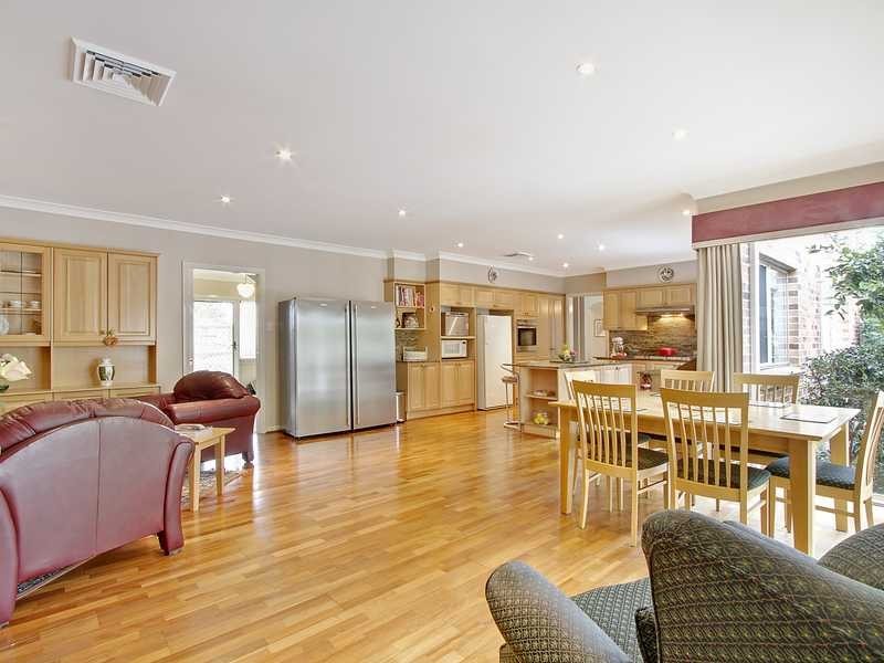 16 Ellerslie Dr, West Pennant Hills NSW 2125