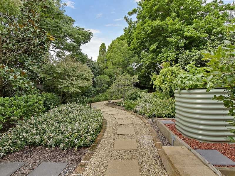 16 Ellerslie Dr, West Pennant Hills NSW 2125