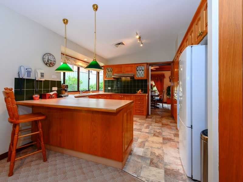 1 Bishopsgate Ave, Castle Hill NSW 2154