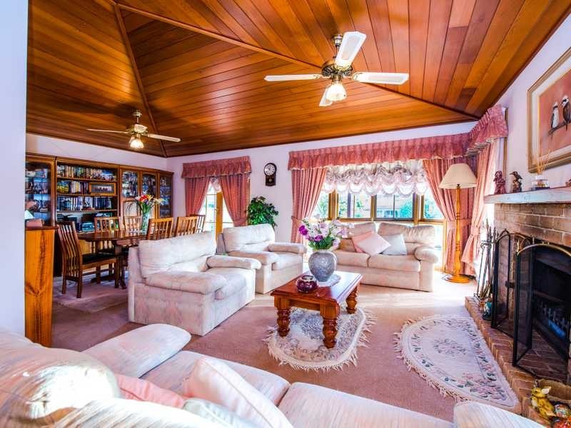 1 Bishopsgate Ave, Castle Hill NSW 2154