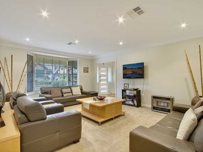 1 Bendtree Way, Castle Hill NSW 2154