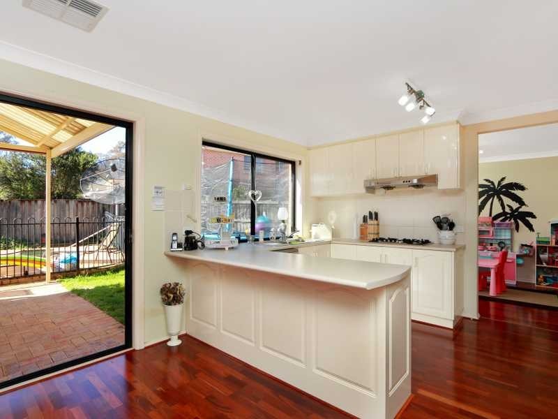 19 Millcroft Way, Beaumont Hills NSW 2155