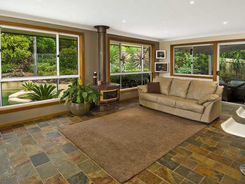 28 Crestwood Drive, Baulkham Hills NSW 2153