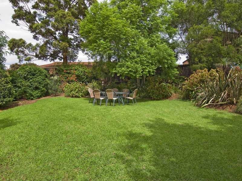 28 Crestwood Drive, Baulkham Hills NSW 2153