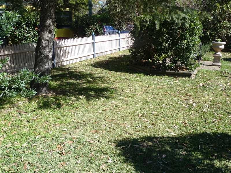 12 Rydal Ave, Castle Hill NSW 2154