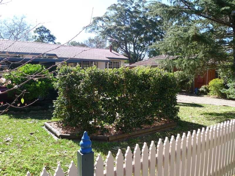 12 Rydal Ave, Castle Hill NSW 2154