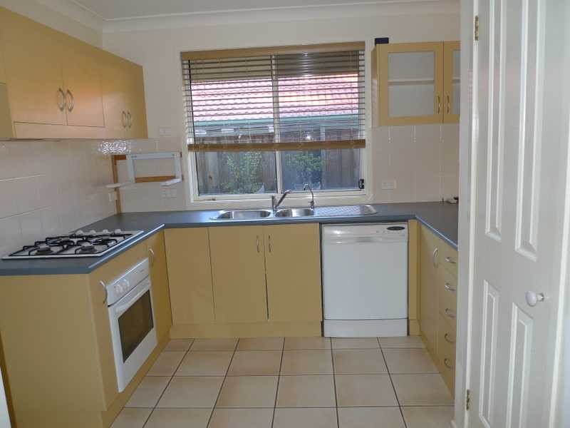 33 Park Ridge Cct, Kellyville NSW 2155