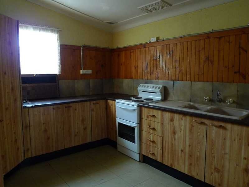 11 Mamre Rd, St Marys NSW 2760