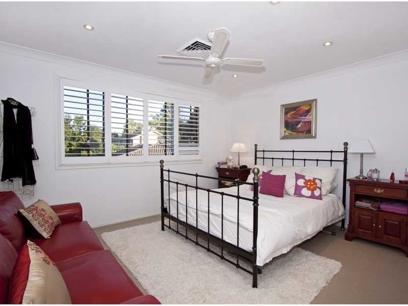 18 Woodchester Close, Castle Hill NSW 2154