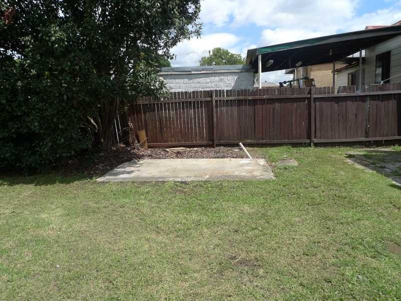 21 Heathcote Rd, Moorebank NSW 2170