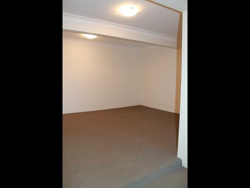 2/180 Old Northern Rd, Castle Hill NSW 2154