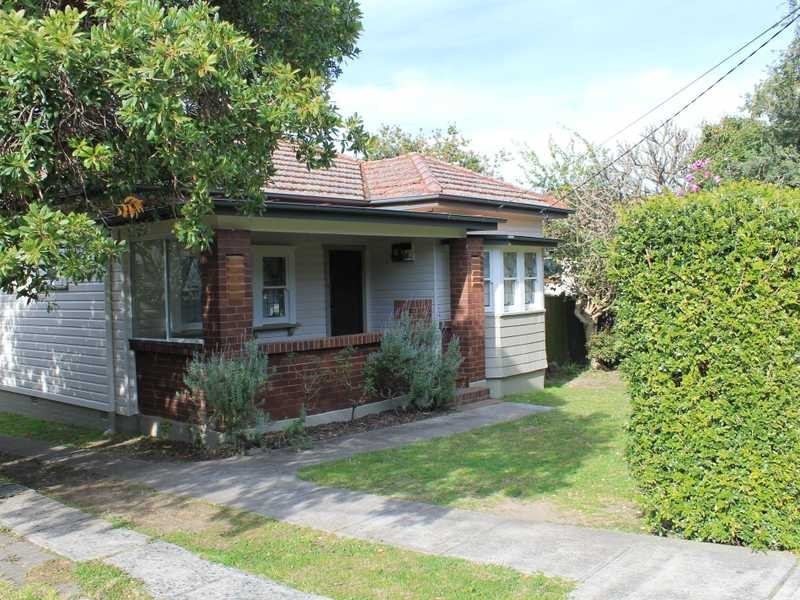 14 Raymond Ave, Northmead NSW 2152