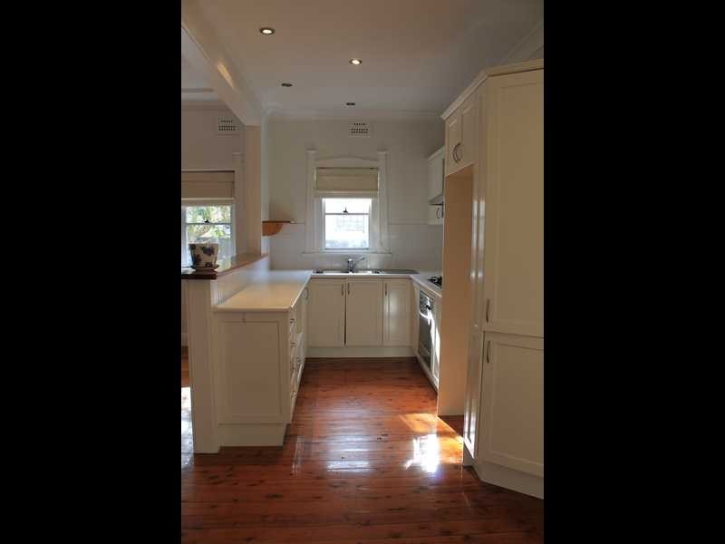 14 Raymond Ave, Northmead NSW 2152