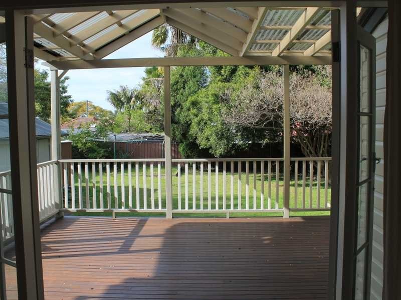 14 Raymond Ave, Northmead NSW 2152