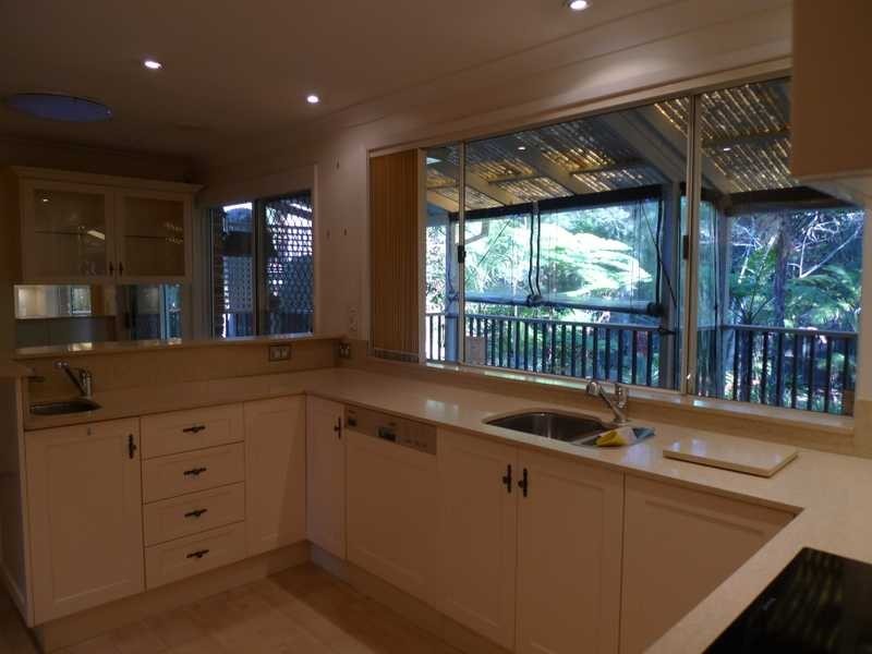 2b Burns Rd, Wahroonga NSW 2076