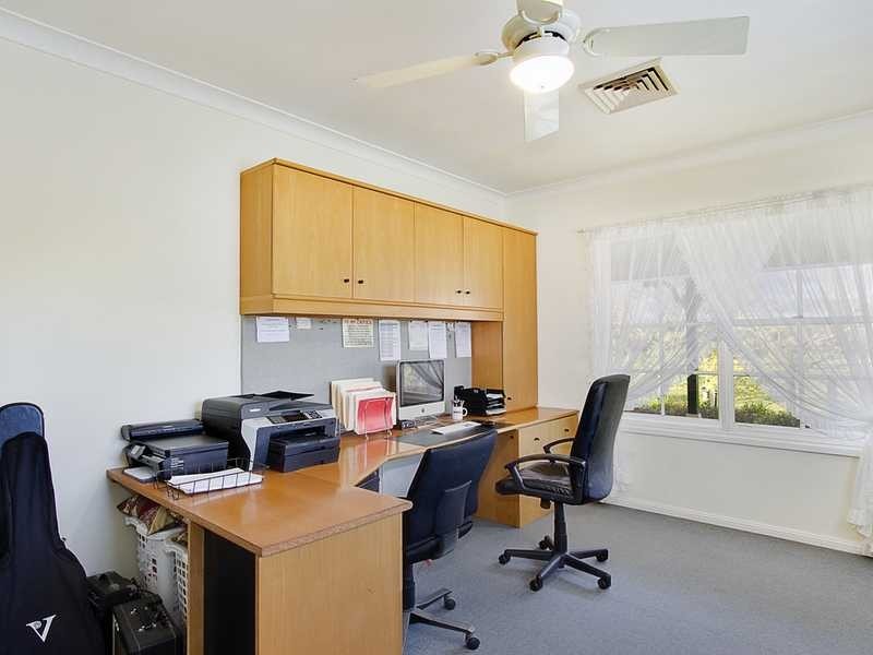 81 Canoona  Ave, Windsor Downs NSW 2756