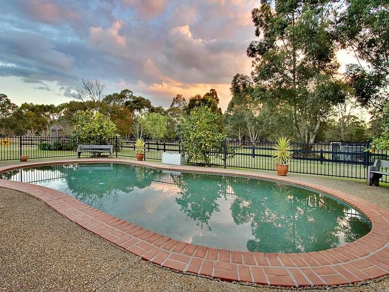 81 Canoona  Ave, Windsor Downs NSW 2756