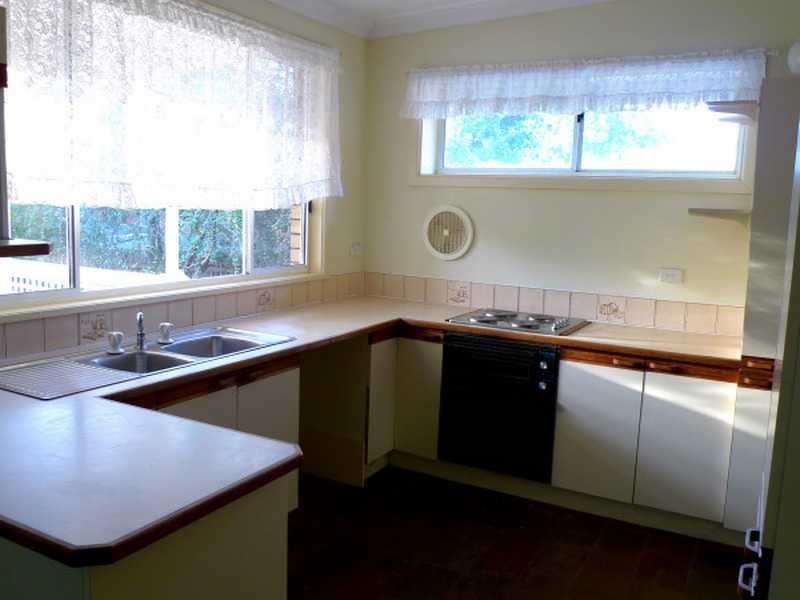 6 Hume Ave, Castle Hill NSW 2154