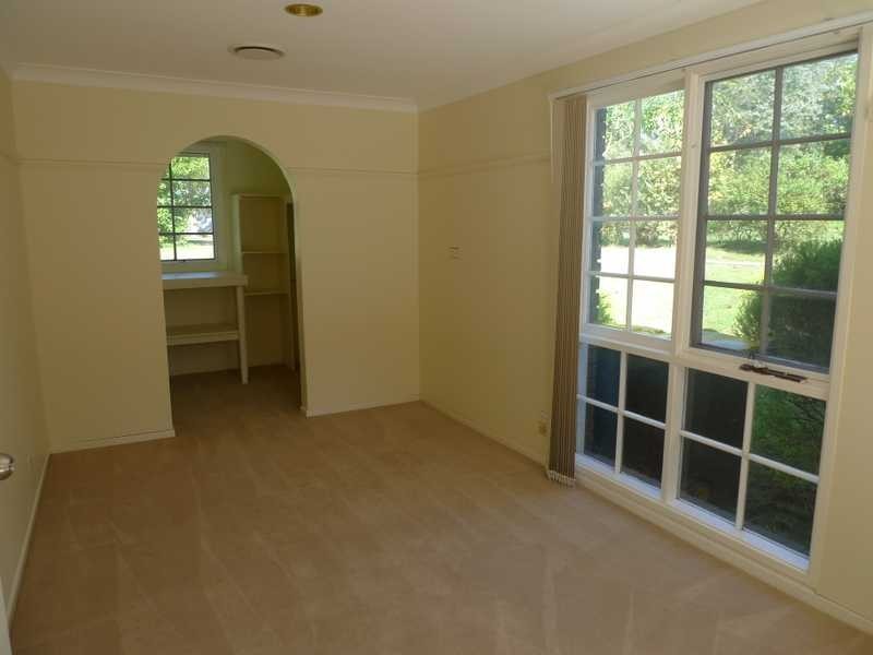 15 Lang Rd, Kenthurst NSW 2156