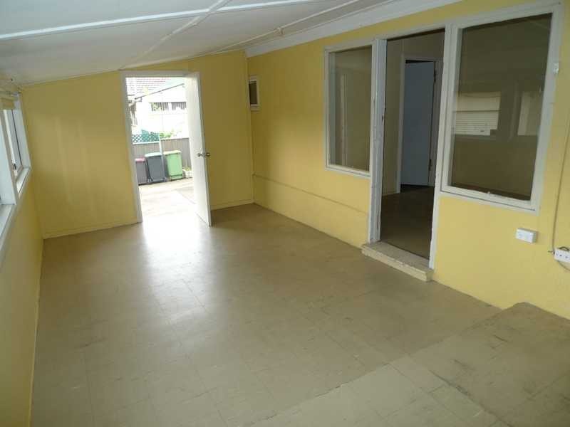 11 Mamre Rd, St Marys NSW 2760