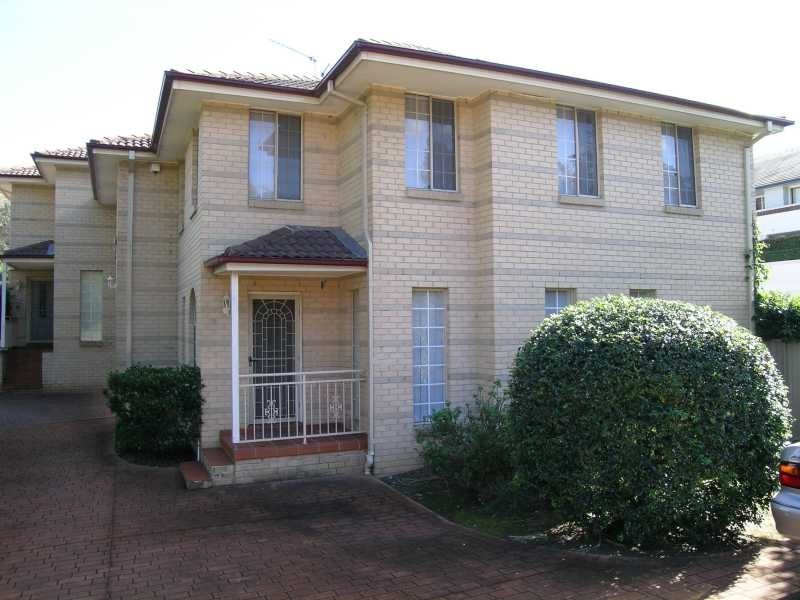 1/12 Orange Grove, Castle Hill NSW 2154