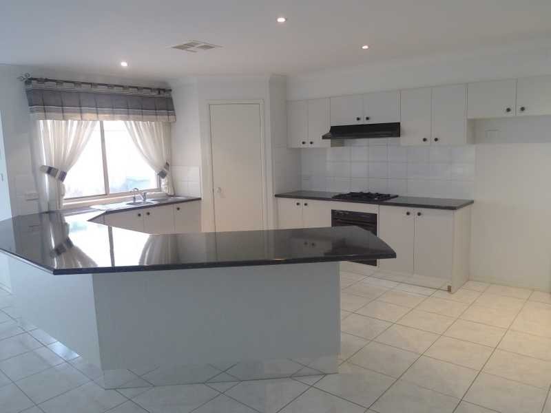 26 Roxburgh Crescent, Stanhope Gardens NSW 2768