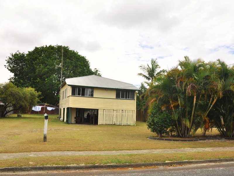 32 Gympie Road, Tin Can Bay QLD 4580