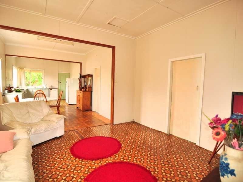 32 Gympie Road, Tin Can Bay QLD 4580