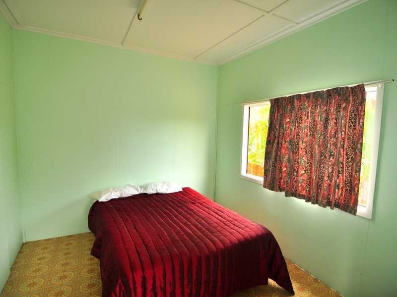 32 Gympie Road, Tin Can Bay QLD 4580