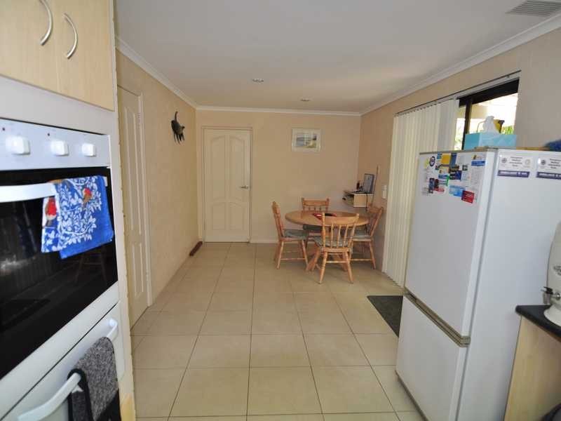 6 Titanic Court, Cooloola Cove QLD 4580