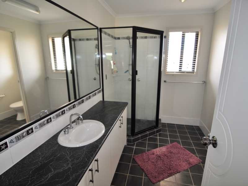 6 Aramac court, Tin Can Bay QLD 4580